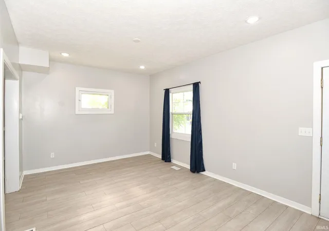 4th image of 4410 E 10Th St, Indianapolis, IN 46201 | MLS# 202621282