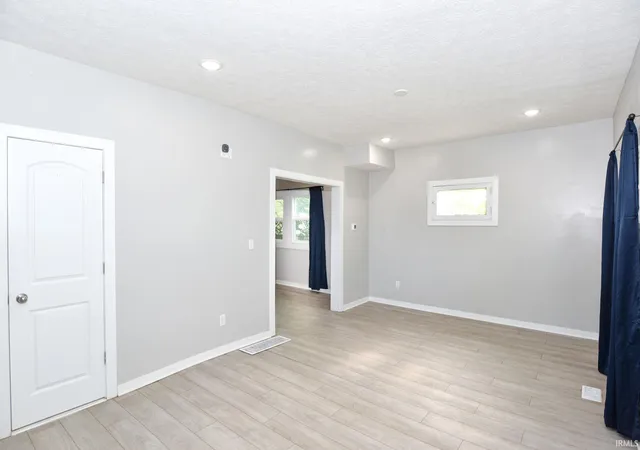 5th image of 4410 E 10Th St, Indianapolis, IN 46201 | MLS# 202621282