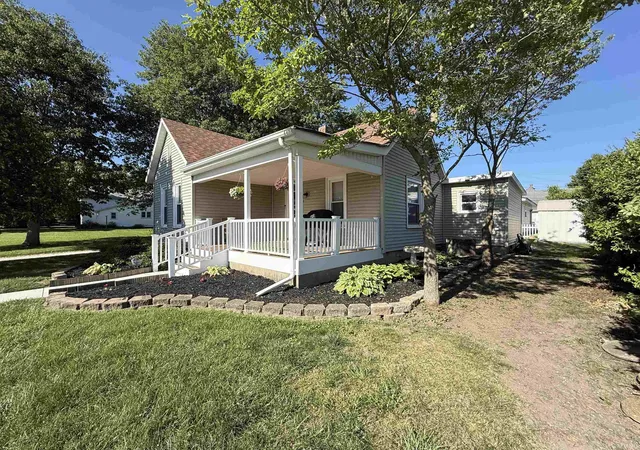 Homes for sale in Fowler, IN | 401 N Jefferson Ave, Fowler, IN 47944 | MLS# 202621331