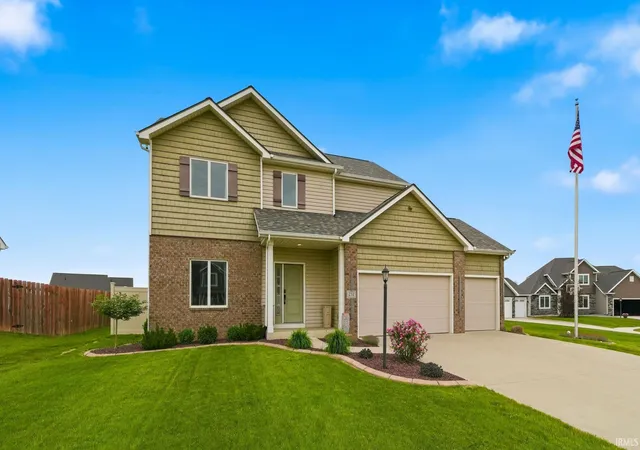 Homes for sale in Columbia City, IN | 232 W Bay Bridge Court, Columbia City, IN 46725 | MLS# 202621337