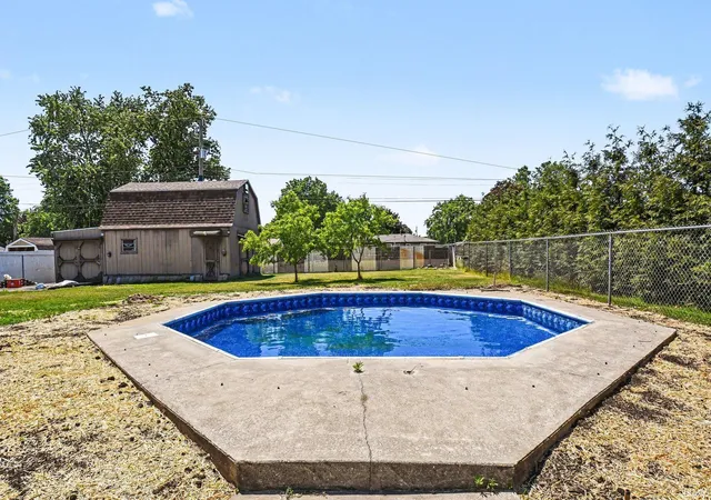 5th image of 58125 Beech Rd, Osceola, IN 46561 | MLS# 202621352