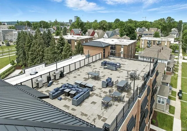 3rd image of 1010 Corby Blvd #306, South Bend, IN 46617 | MLS# 202621359