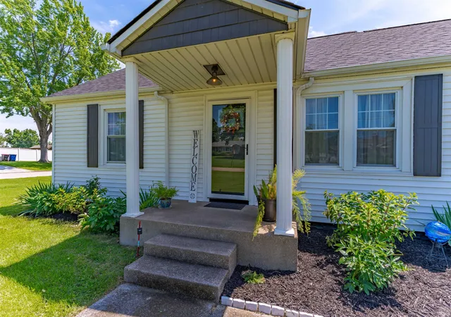 Homes for sale in Evansville, IN | 2511 Saint George Rd, Evansville, IN 47711 | MLS# 202621401