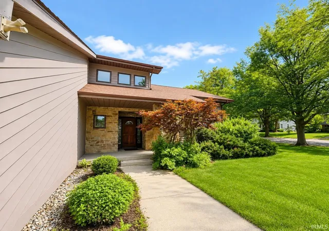 Photo 2 of Manufactured home for sale at 3603 E Winston St, Bloomington, IN 47401 | MLS# 202621434 | Listing updated on 2026-09-18