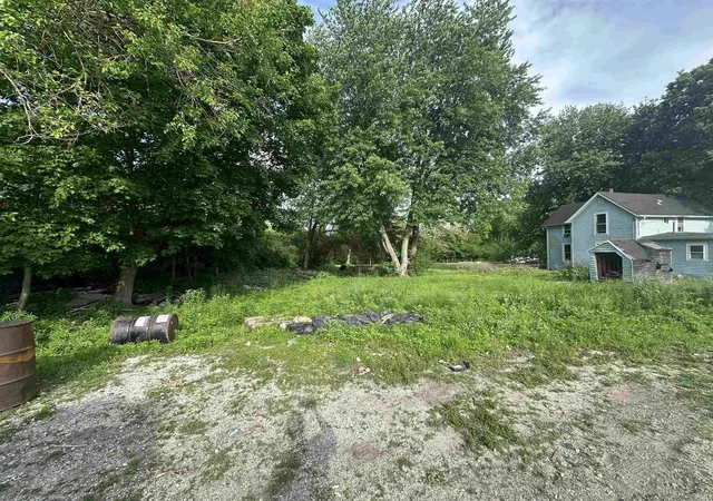 3rd image of 3825 Walnut St, West Lafayette, IN 47906 | MLS# 202621449
