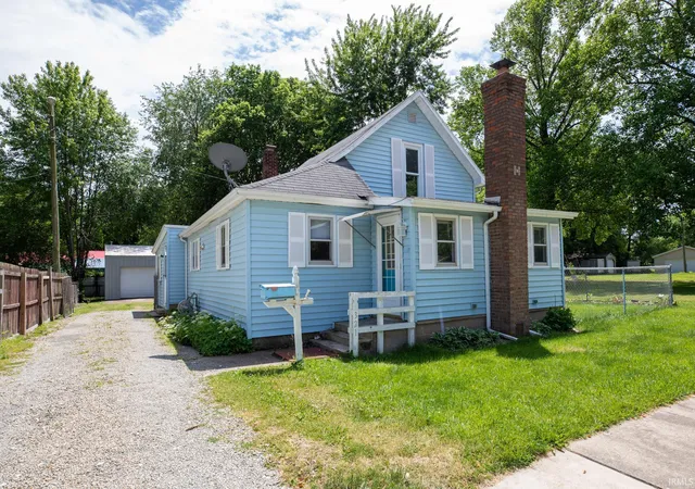 Homes for sale in Argos, IN | 321 E Cherry St, Argos, IN 46501 | MLS# 202621450