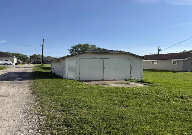 Homes for sale in Frankfort, IN | 1354 W Jefferson St, Frankfort, IN 46041 | MLS# 202621503