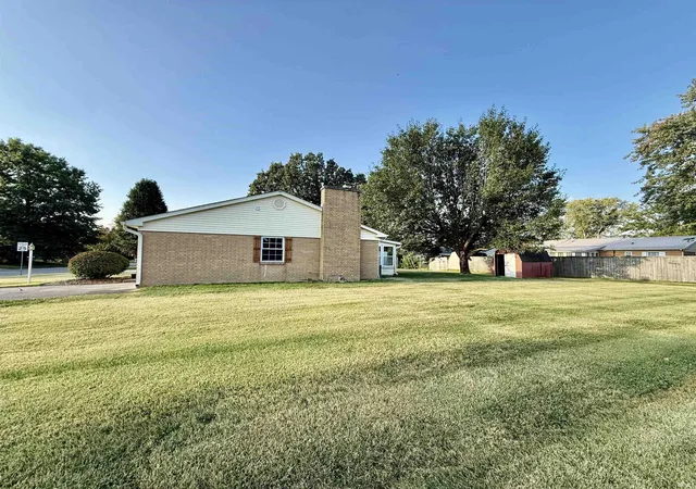 Photo 3 of Manufactured home for sale at 404 S Hickory Dr, Bloomington, IN 47403 | MLS# 202621504 | Listing updated on 2026-06-04