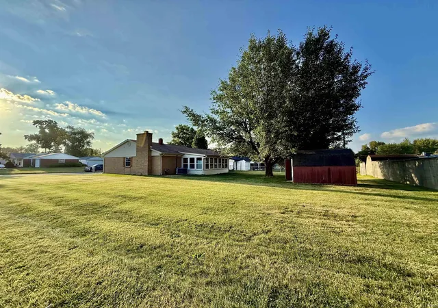 Photo 4 of Manufactured home for sale at 404 S Hickory Dr, Bloomington, IN 47403 | MLS# 202621504 | Listing updated on 2026-06-04