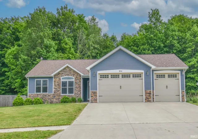 Homes for sale in Fremont, IN | 904 Nicholas Trl, Fremont, IN 46737 | MLS# 202621586