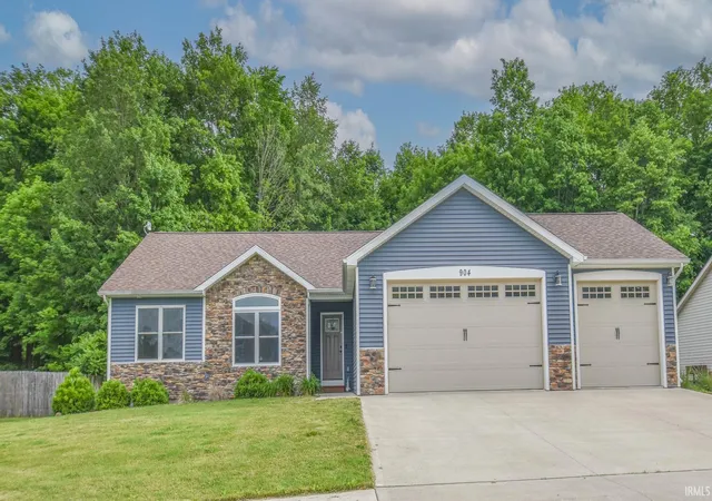 Homes for sale in Fremont, IN | 904 Nicholas Trl, Fremont, IN 46737 | MLS# 202621586
