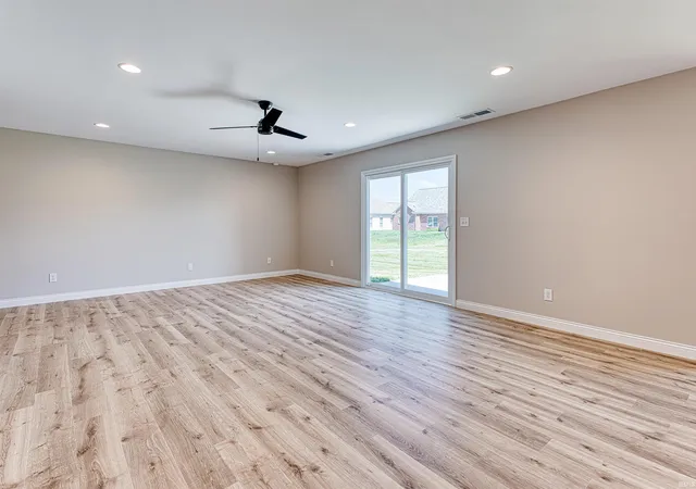Photo 4 of Manufactured home for sale at 1546 Eli Dr, Evansville, IN 47711 | MLS# 202621587 | Listing updated on 2026-09-04