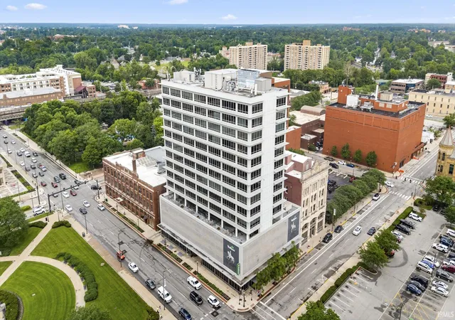 38th image of 203 E Berry St #1507, Fort Wayne, IN 46802 | MLS# 202621588