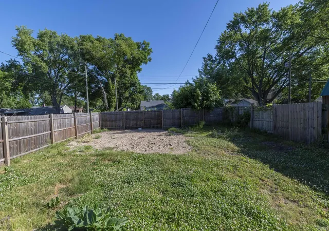 21st image of 1138 Cedar St, Elkhart, IN 46514 | MLS# 202621613