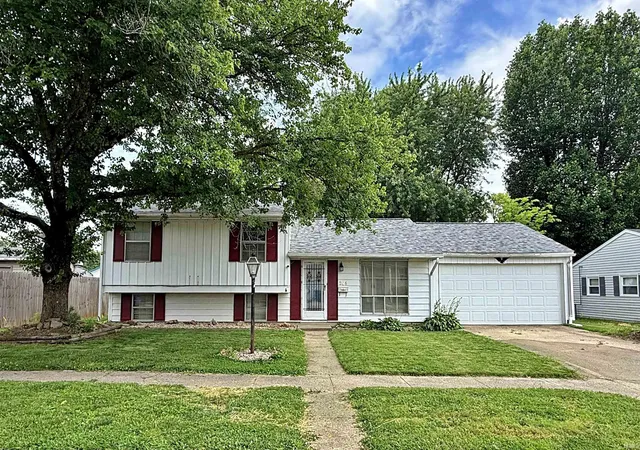 1st image of 204 S 21st St, Vincennes, IN 47591 | MLS# 202621619