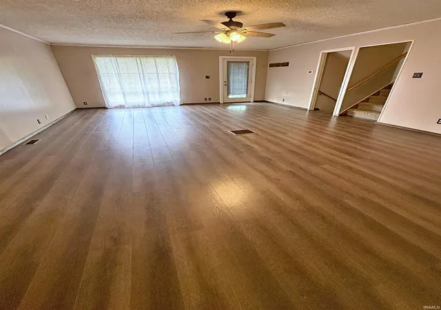 2nd image of 204 S 21st St, Vincennes, IN 47591 | MLS# 202621619