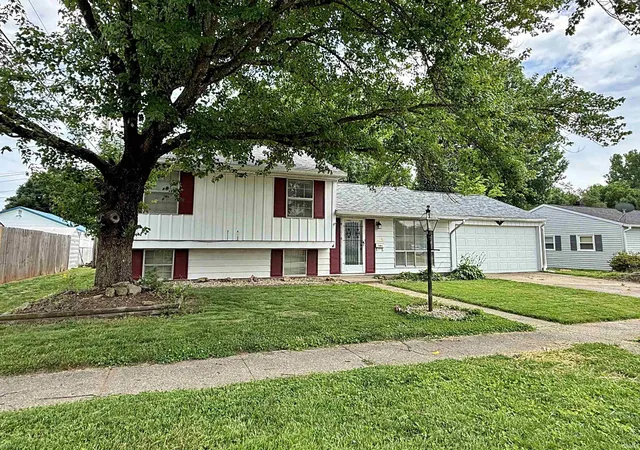 24th image of 204 S 21st St, Vincennes, IN 47591 | MLS# 202621619