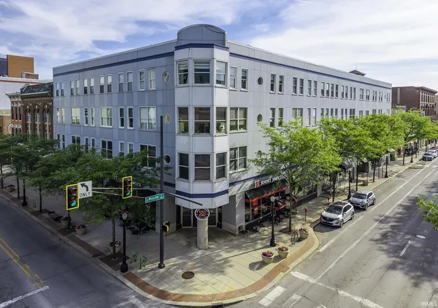 Photo 2 of Condo for sale at 113 W Wayne St #402, Fort Wayne, IN 46802 | MLS# 202621653 | Listing updated on 2026-09-17
