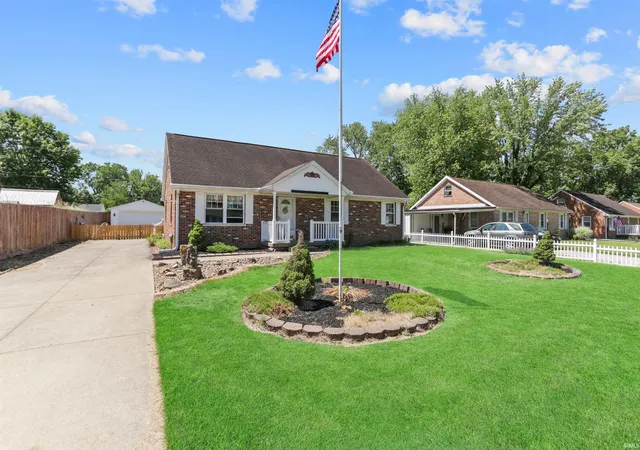 2nd image of 318 W Jefferson Ave, Chandler, IN 47610 | MLS# 202621659