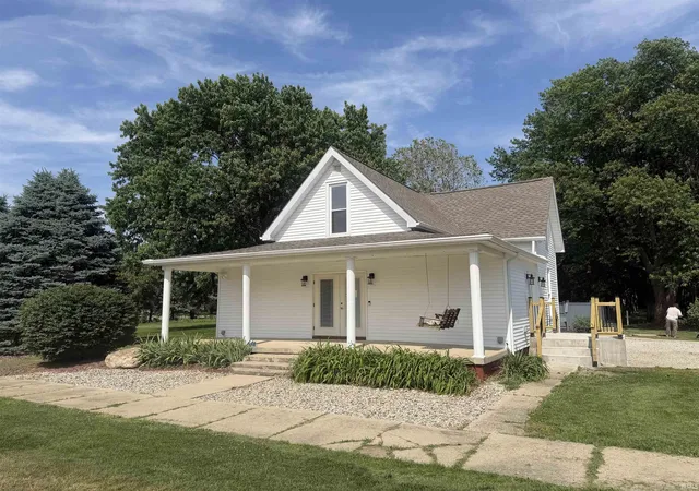 Homes for sale in New Richmond, IN | 509 S Wabash St, New Richmond, IN 47967 | MLS# 202621690