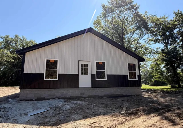 Photo 3 of Manufactured home for sale at 224 N 1st Street, Mitchell, IN 47446 | MLS# 202621695 | Listing updated on 2026-08-27