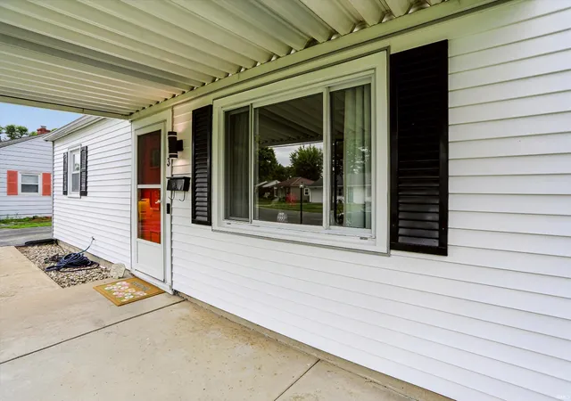 Photo 4 of Sale Pending at 913 N Oxford Dr, Marion, IN 46952 | MLS# 202621747 | Listing updated on 2026-09-18