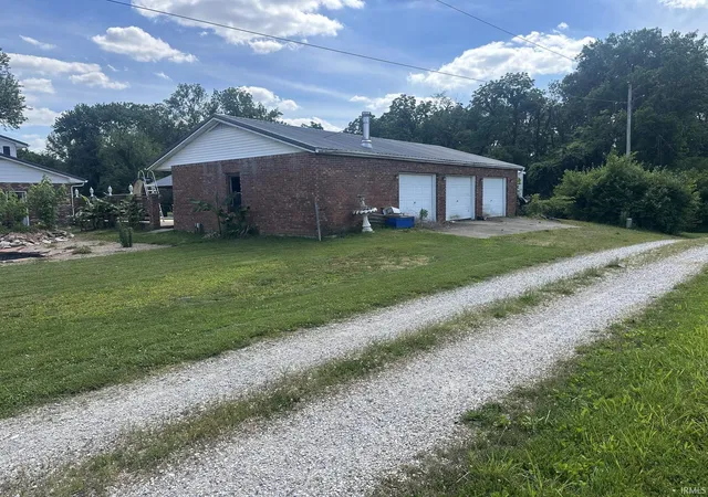 Photo 2 of Manufactured home for sale at 2099 W 50 South Rd, Princeton, IN 47670 | MLS# 202621753 | Listing updated on 2026-08-31