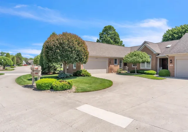 Photo 2 of Sale Pending at 1311 Somerset Ct, Goshen, IN 46528 | MLS# 202621794 | Listing updated on 2026-09-14