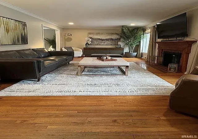 Photo 2 of Sale Pending at 1212 Sunset Dr, Fort Wayne, IN 46807 | MLS# 202621805 | Listing updated on 2026-07-12