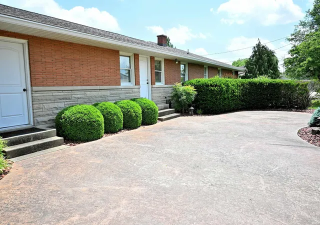 Photo 3 of Manufactured home for sale at 2149 N Cr 350 W, Jasper, IN 47546 | MLS# 202621855 | Listing updated on 2026-09-10