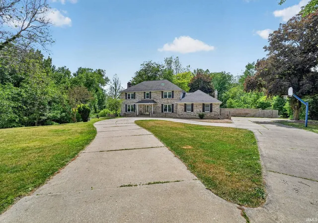 2nd image of 1765 N Bay Dr, Elkhart, IN 46514 | MLS# 202621864