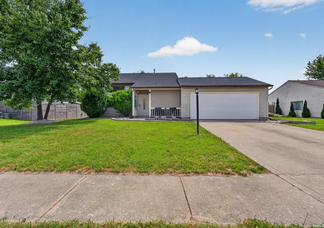 Photo 2 of Sale Pending at 1805 Paveys Glen Run, Fort Wayne, IN 46804 | MLS# 202621892 | Listing updated on 2026-09-02