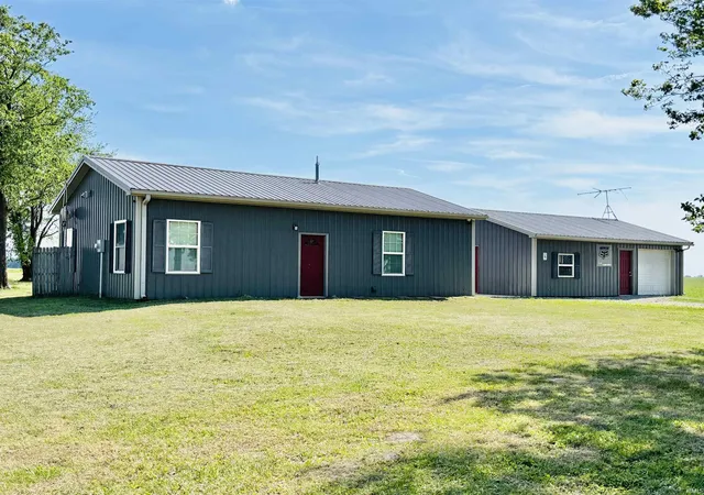 Homes for sale in Frankfort, IN | 10437 E Cr 250 N, Frankfort, IN 46041 | MLS# 202621903