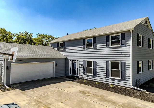 Homes for sale in Muncie, IN | 2905 W Woodbridge Dr, Muncie, IN 47304 | MLS# 202621928