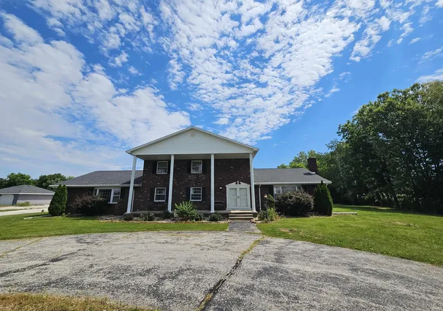 1st image of 148 S Hickory Corner Rd, Vincennes, IN 47591 | MLS# 202621932