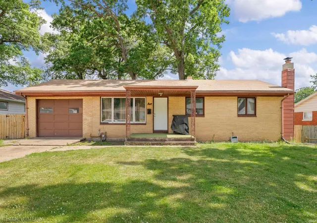Photo 1 of Sale Pending at 3718 Surrey Ln, South Bend, IN 46628 | MLS# 202621946 | Listing updated on 2026-08-25