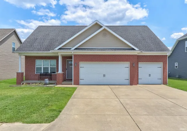 Homes for sale in Newburgh, IN | 3630 Arbor Creek Dr, Newburgh, IN 47630 | MLS# 202621950