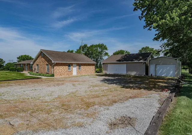 Homes for sale in Roanoke, IN | 13810 Lafayette Center Rd, Roanoke, IN 46783 | MLS# 202621966