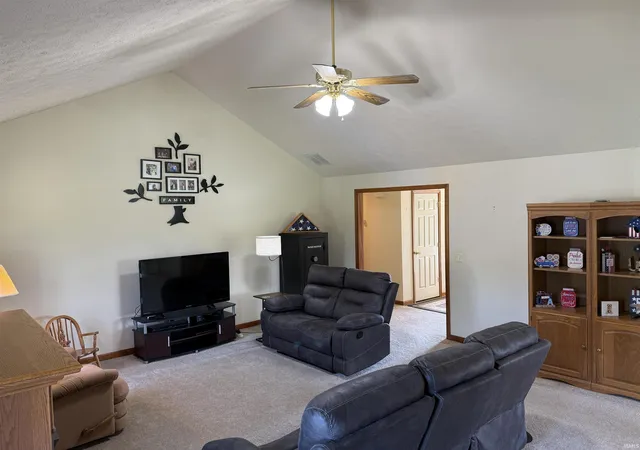 Photo 4 of Sale Pending at 4944 Brumley Rd, Newburgh, IN 47630 | MLS# 202622029 | Listing updated on 2026-07-14