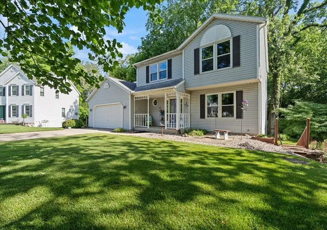 Homes for sale in Warsaw, IN | 208 S East Ridge Dr North, Warsaw, IN 46582 | MLS# 202622037