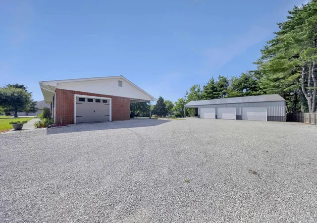Photo 2 of Manufactured home for sale at 7688 Vann Rd, Newburgh, IN 47630 | MLS# 202622045 | Listing updated on 2026-09-11