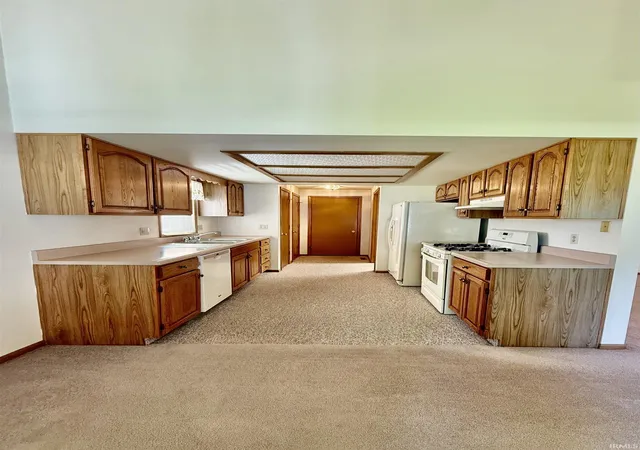 Photo 3 of Sale Pending at 627 Bosuns Dr, Fort Wayne, IN 46819 | MLS# 202622051 | Listing updated on 2026-07-24