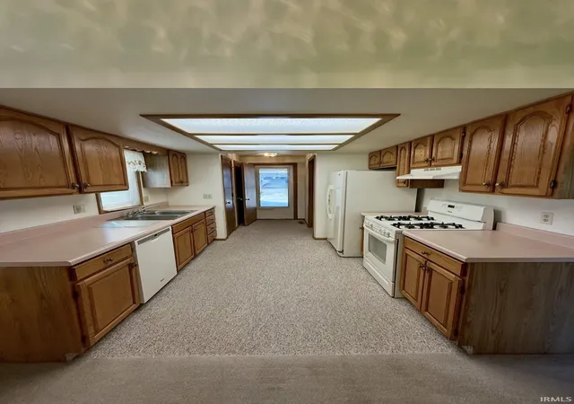 Photo 4 of Sale Pending at 627 Bosuns Dr, Fort Wayne, IN 46819 | MLS# 202622051 | Listing updated on 2026-07-24