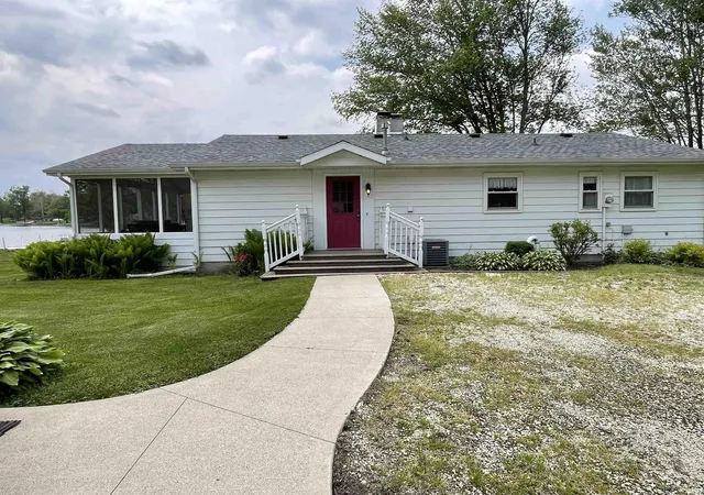 Homes for sale in Columbia City, IN | 3251 W Northshore Dr 57 Comn, Columbia City, IN 46725 | MLS# 202622082