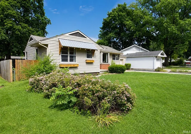 2nd image of 912 Crestview Pl, Lafayette, IN 47905 | MLS# 202622107