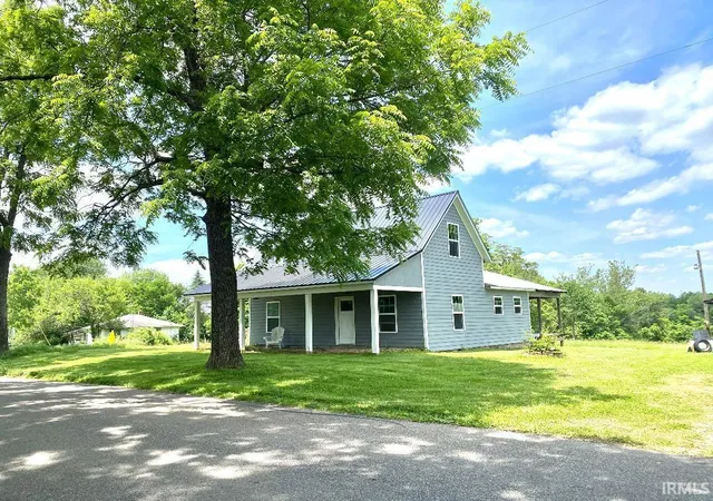 Homes for sale in Bloomfield, IN | 2339 E Tulip Rd, Bloomfield, IN 47424 | MLS# 202622127