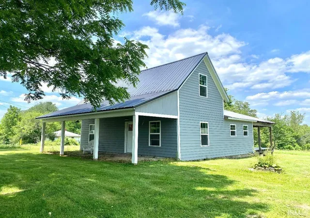Homes for sale in Bloomfield, IN | 2339 E Tulip Rd, Bloomfield, IN 47424 | MLS# 202622127