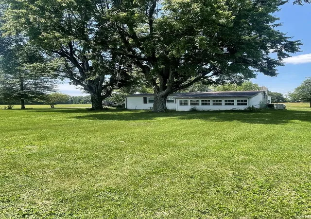 Photo 1 of Sale Pending at 5933 N County Rd 100 E, Shelburn, IN 47879 | MLS# 202622136 | Listing updated on 2026-07-30