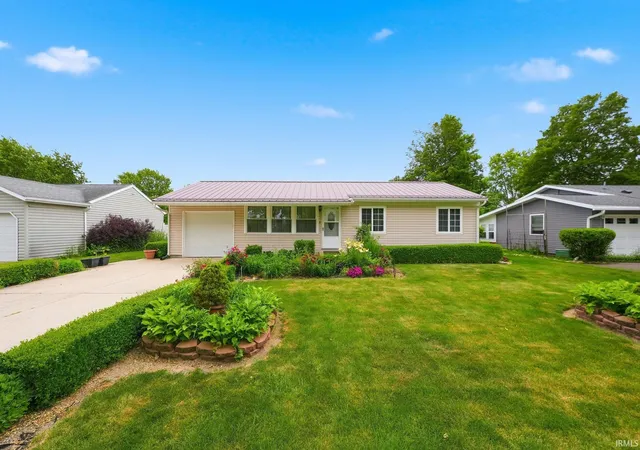 1st image of 601 W Union St, Ligonier, IN 46767 | MLS# 202622146