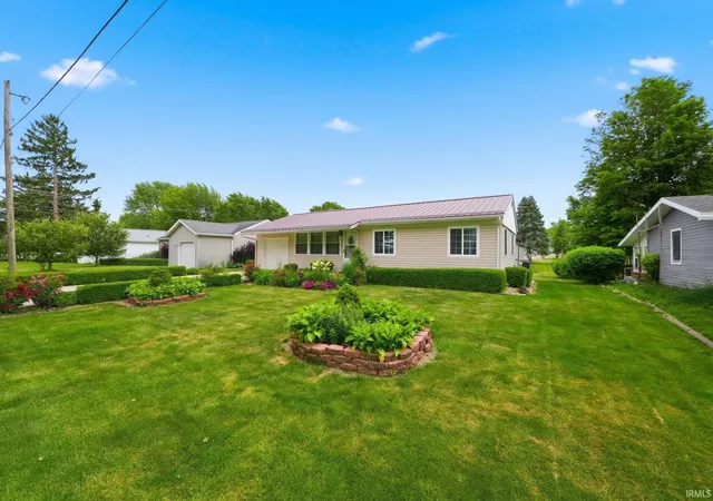 2nd image of 601 W Union St, Ligonier, IN 46767 | MLS# 202622146